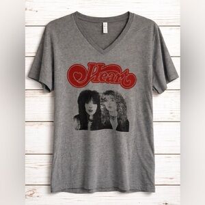 Heart Band t shirt women’s Large band tee Heart concert T shirt Lg 80’s rock
